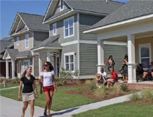 The Retreat at Lake Tamaha apartment in Tuscaloosa, AL