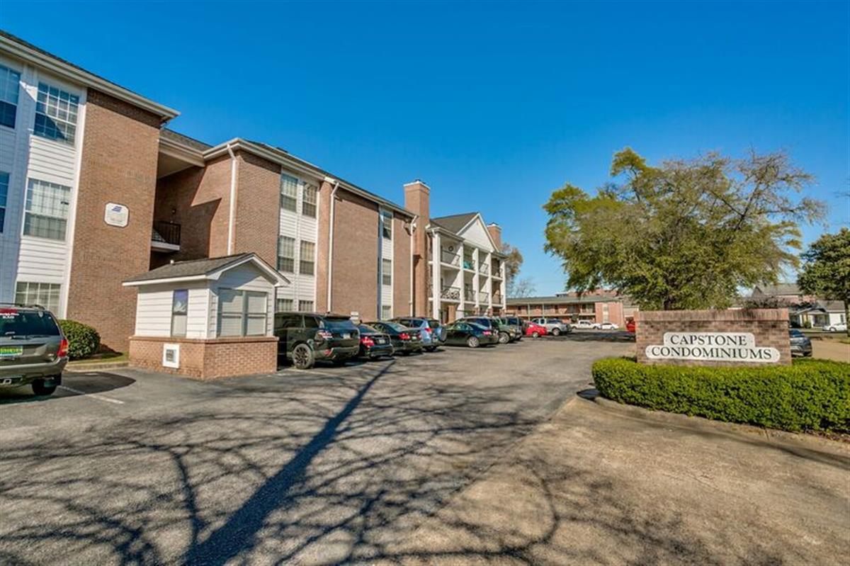 Capstone Condominiums Apartment in Tuscaloosa, AL
