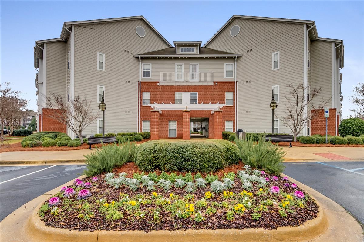 Capstone Quarters Condos Apartment in Tuscaloosa, AL