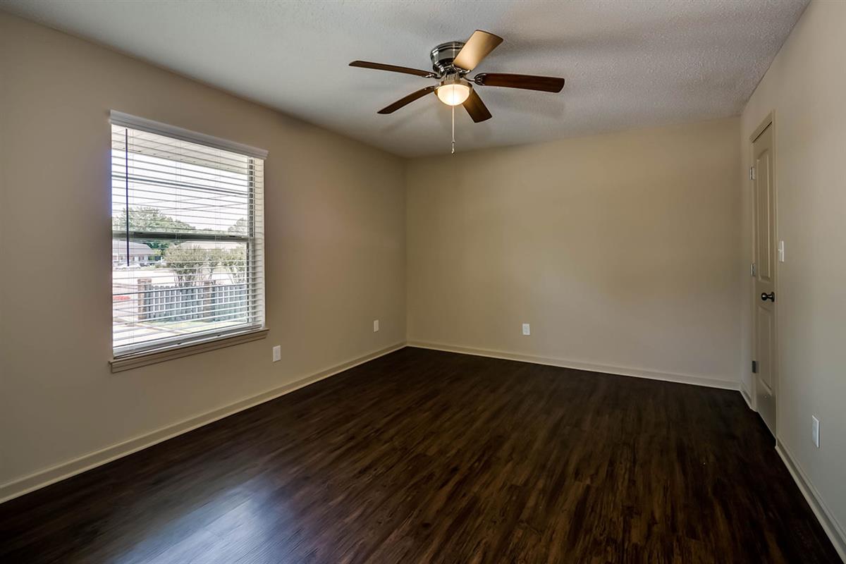 Essex Square Apartments Apartment in Northport, AL