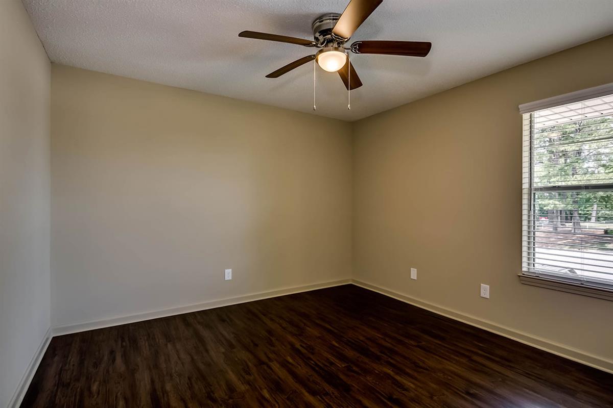 Essex Square Apartments Apartment in Northport, AL