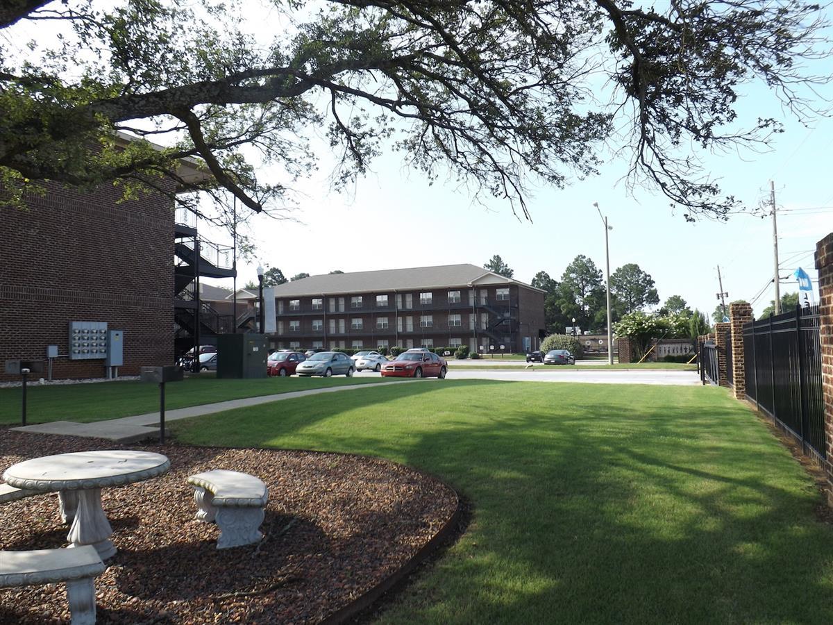 French Quarter Apartment in Tuscaloosa, AL